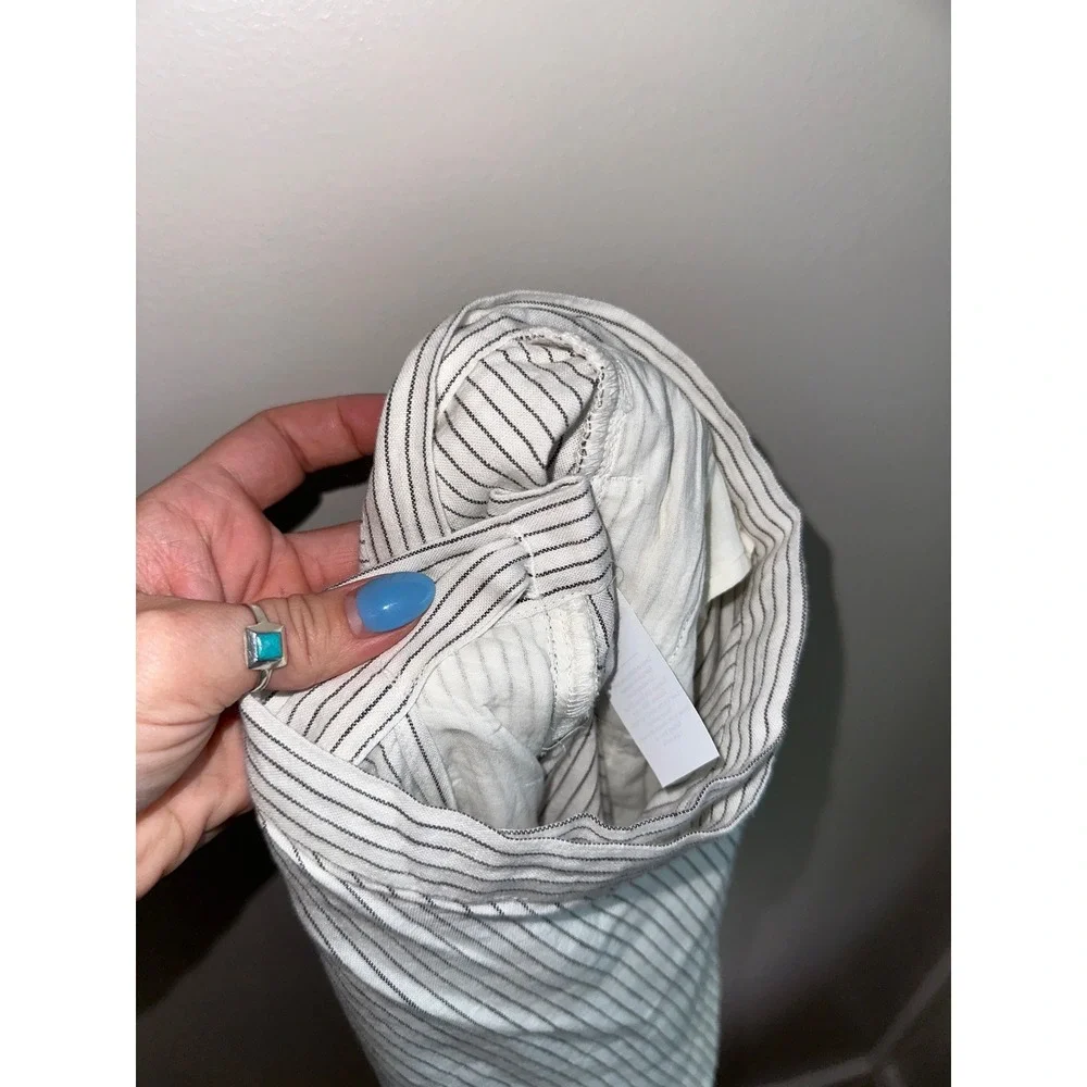 Carve Designs Wrap Skirt Womens M White Black EUC Linen Blend Pinstripe Midi